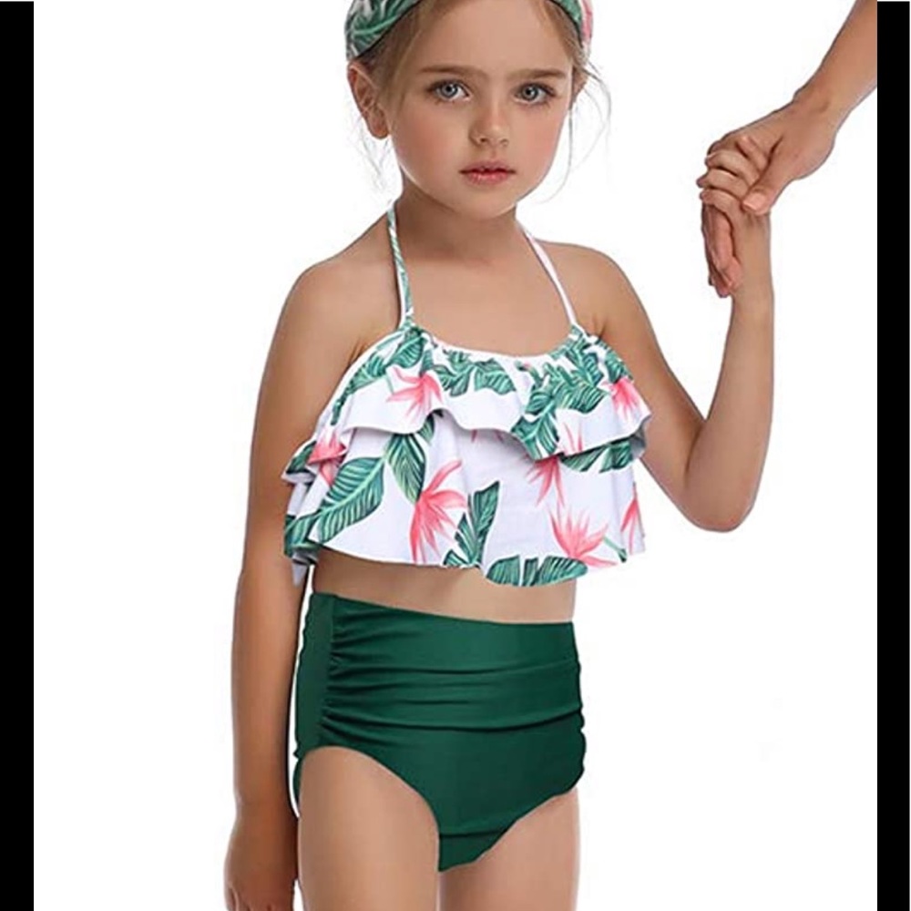 Adorable 2 piece ruffle bikini palm print nwot